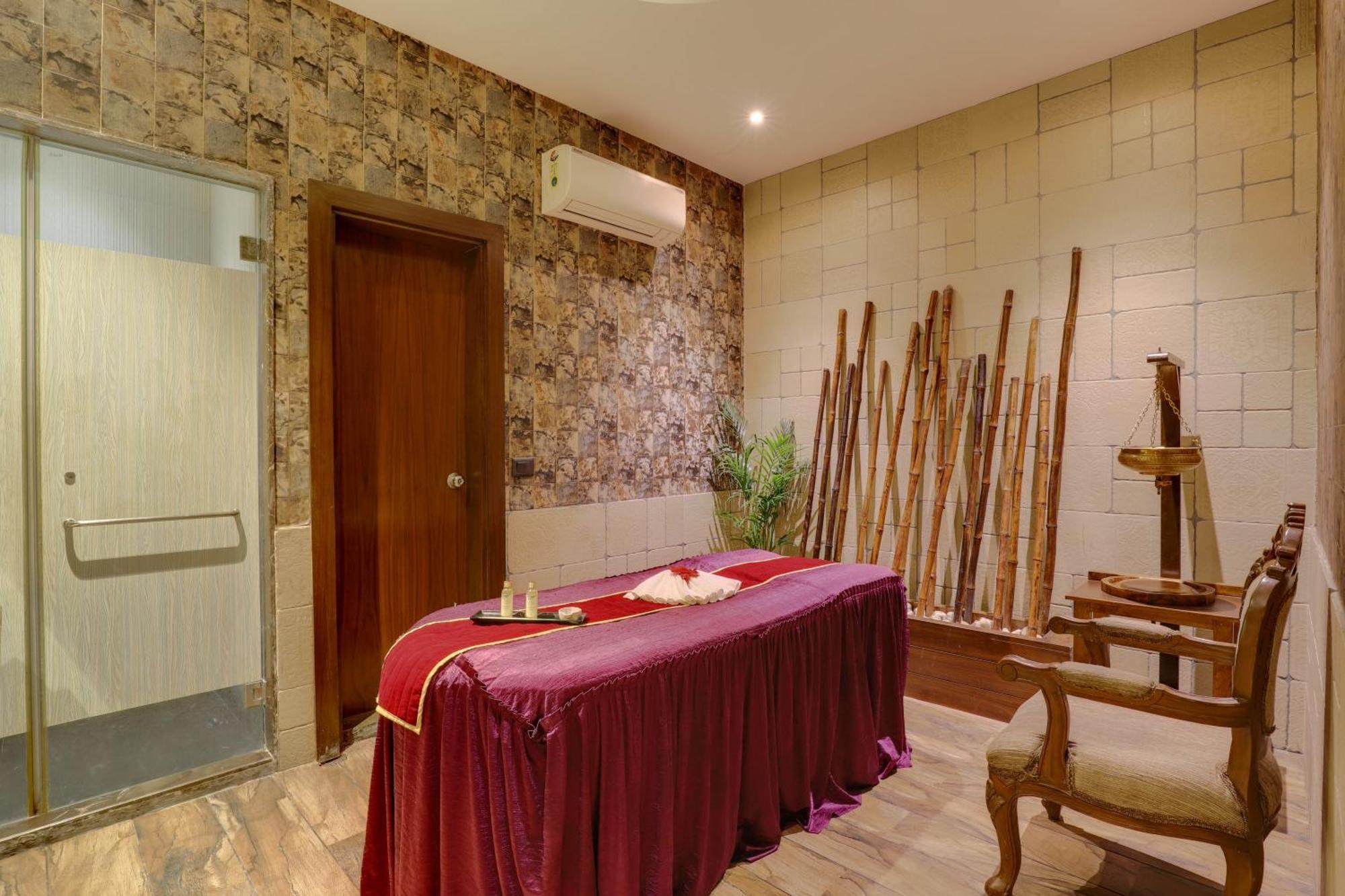 Saura Hotel, Agra - A Club Mahindra Associate Экстерьер фото